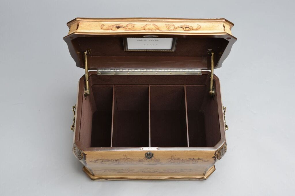 Florence Life Chest